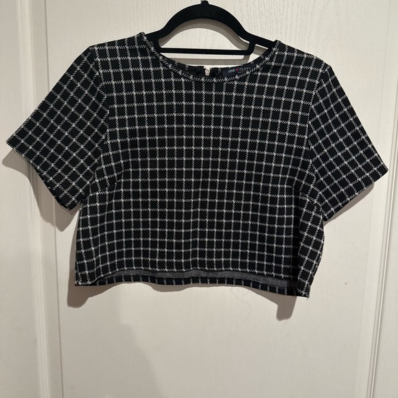 one clothing Tops - One Clothing Black and White Checkered Crop Top